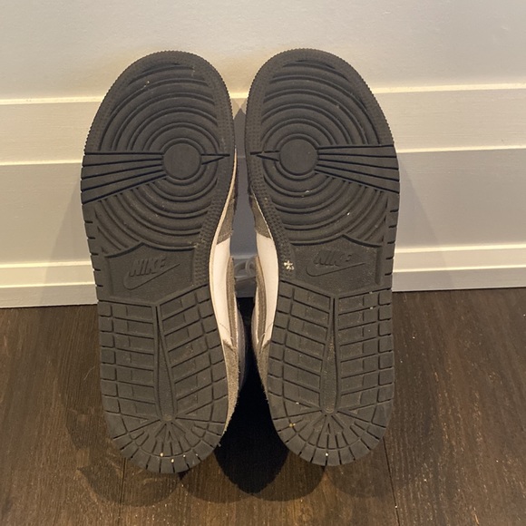 Jordan 1 Retro High OG - Picture 5 of 7